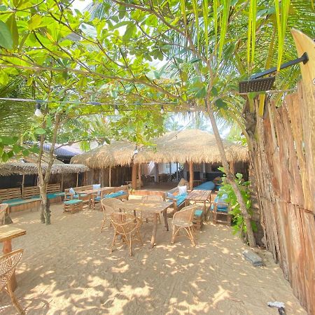 Sky Breeze Hotel Unawatuna Bagian luar foto