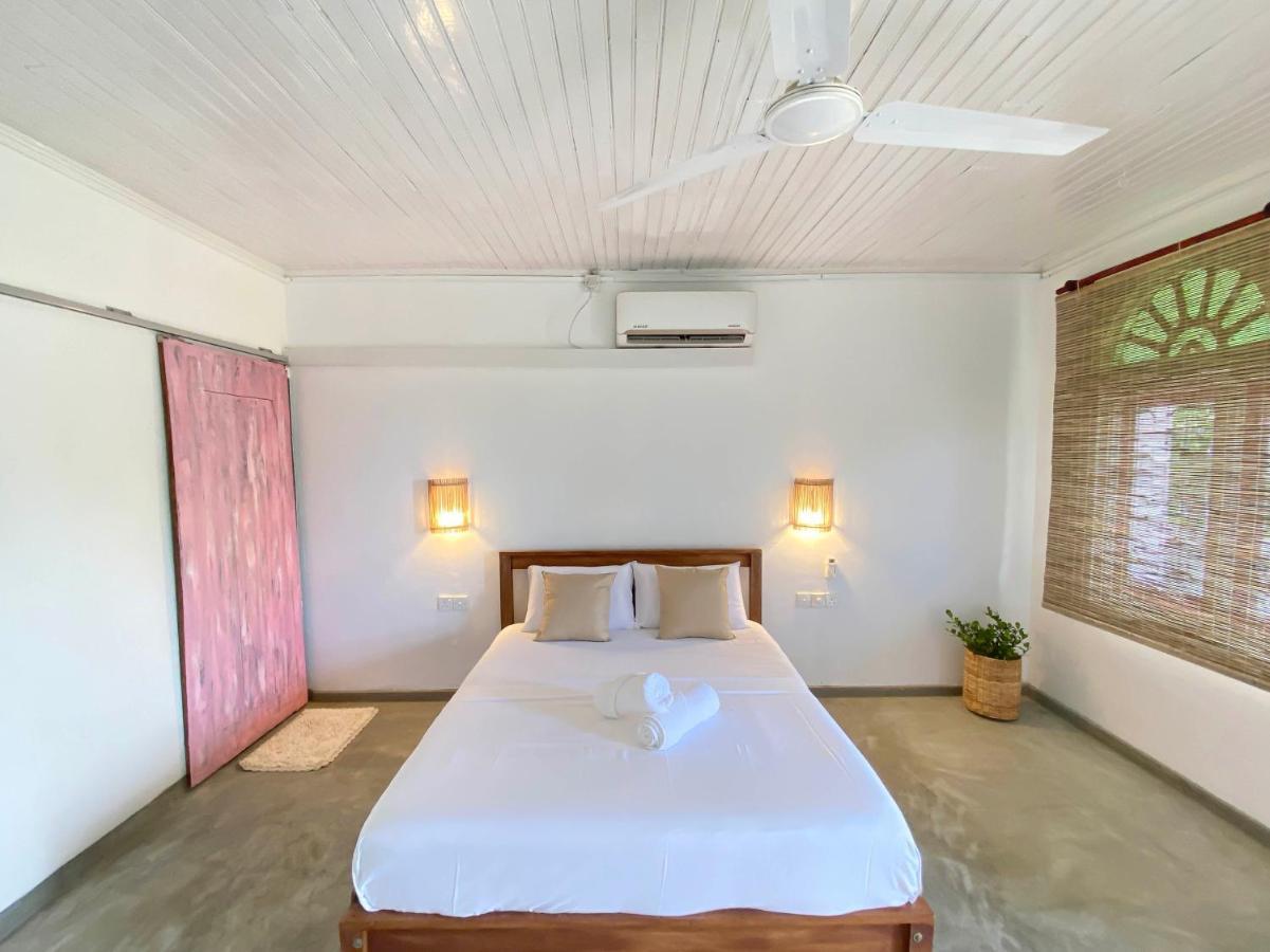Sky Breeze Hotel Unawatuna Bagian luar foto