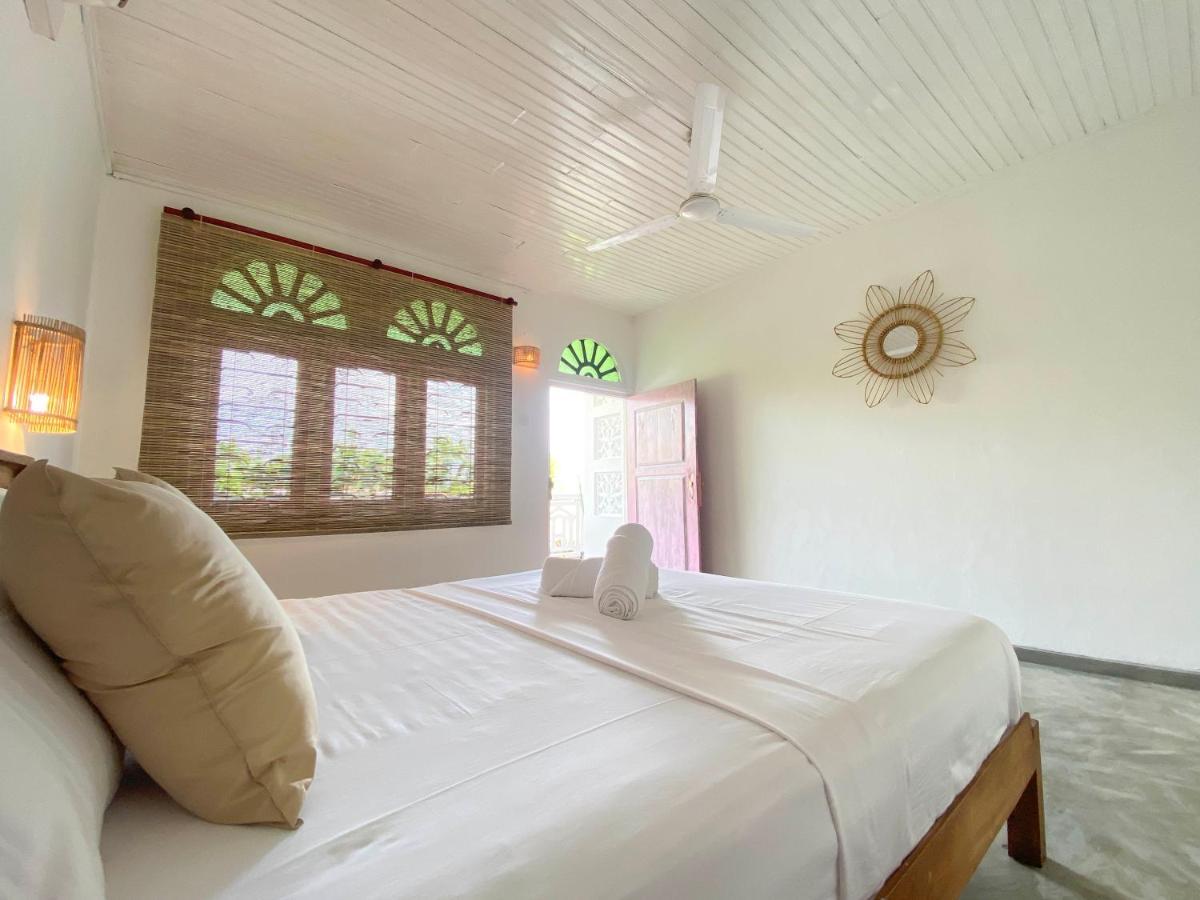 Sky Breeze Hotel Unawatuna Bagian luar foto