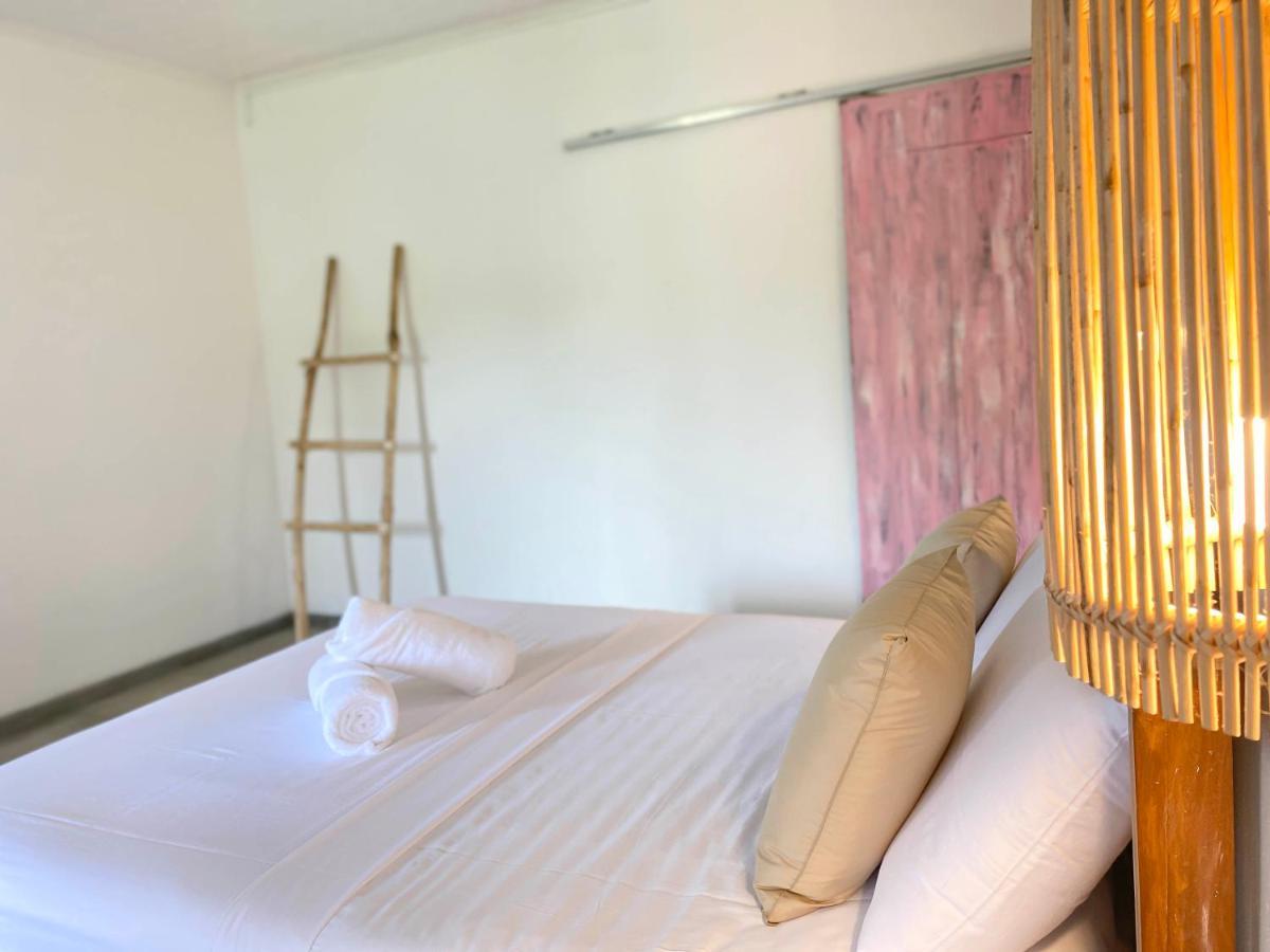 Sky Breeze Hotel Unawatuna Bagian luar foto