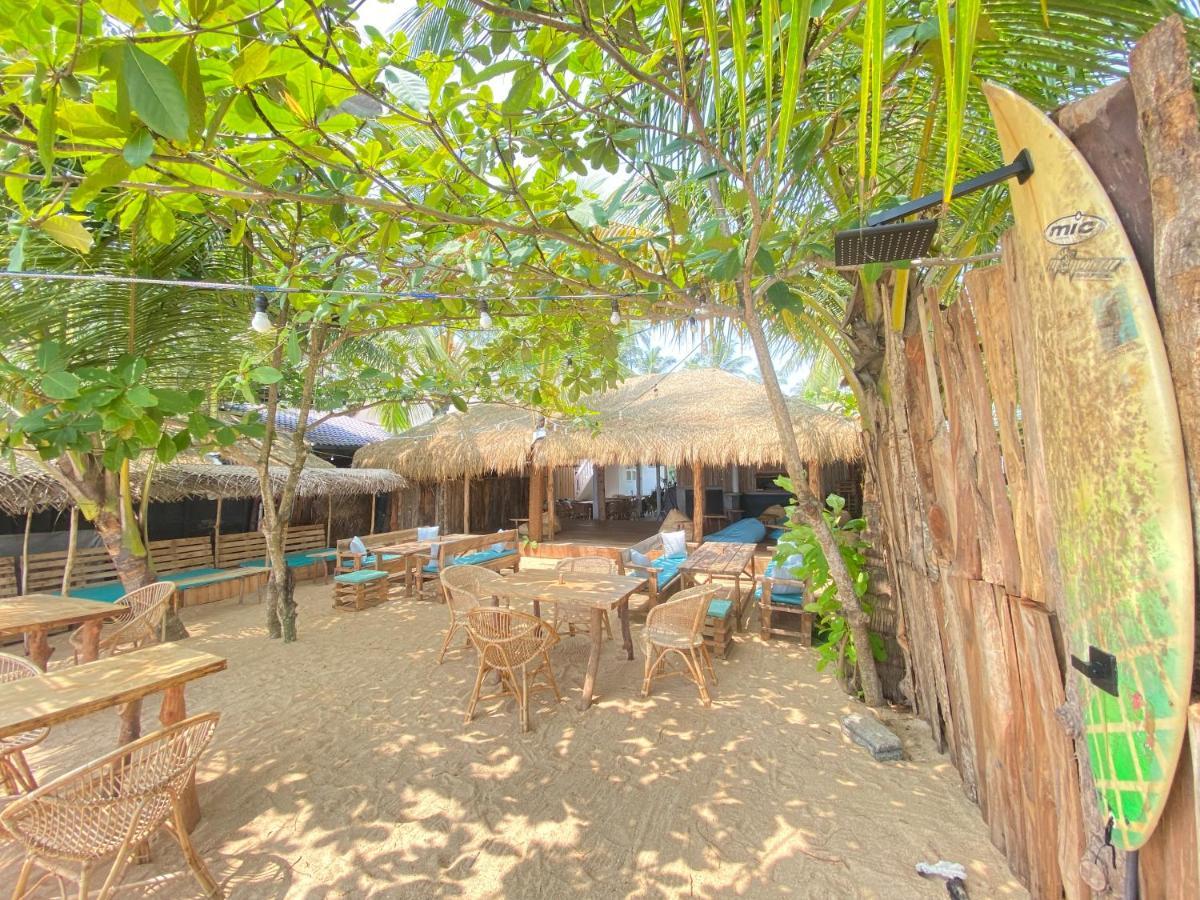 Sky Breeze Hotel Unawatuna Bagian luar foto