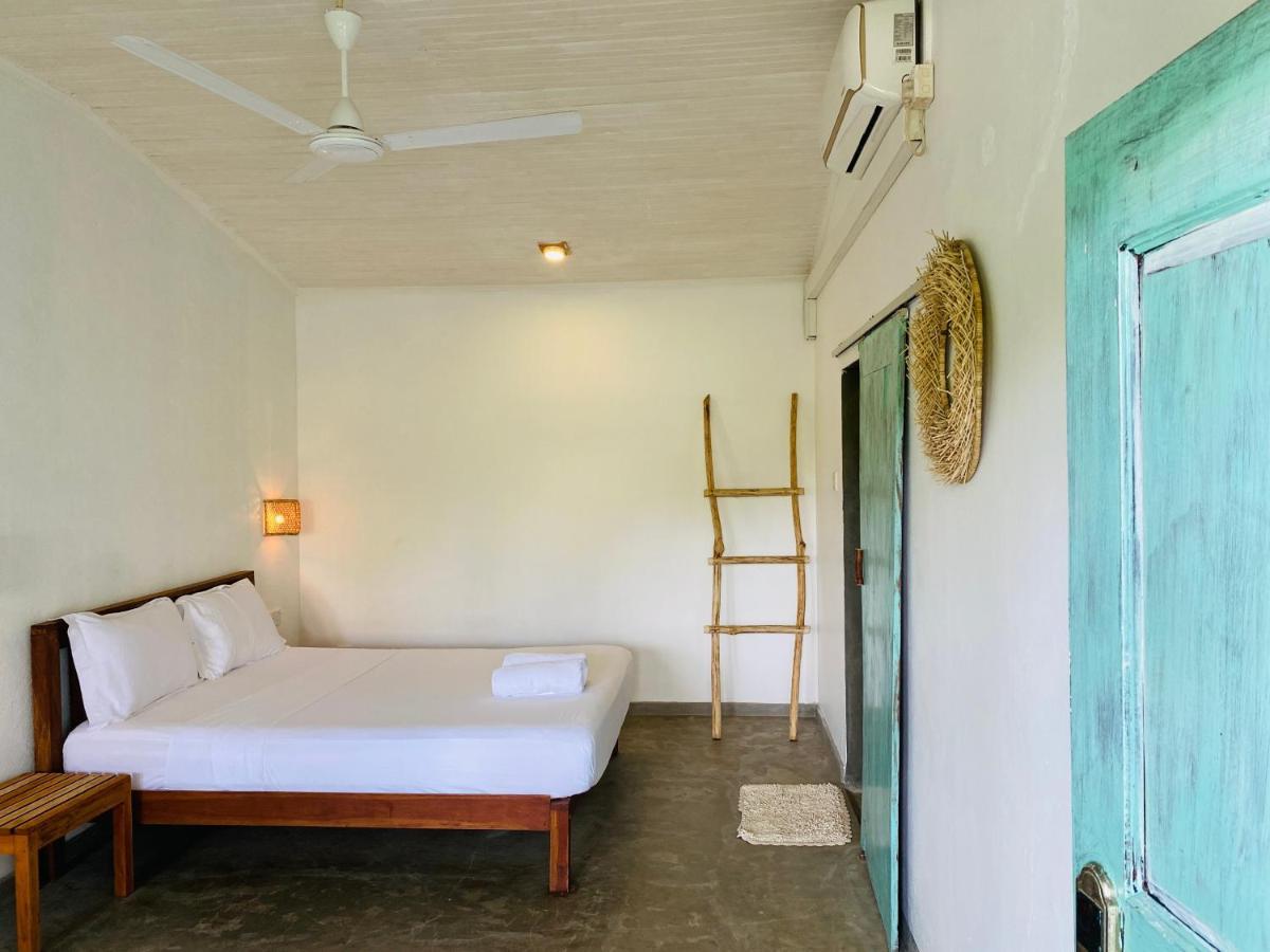 Sky Breeze Hotel Unawatuna Bagian luar foto